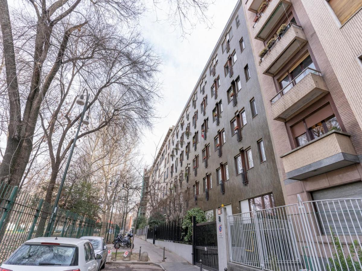 The Best Rent - Gorgeous One-Bedroom Apartment In Ticinese Milan Exterior photo