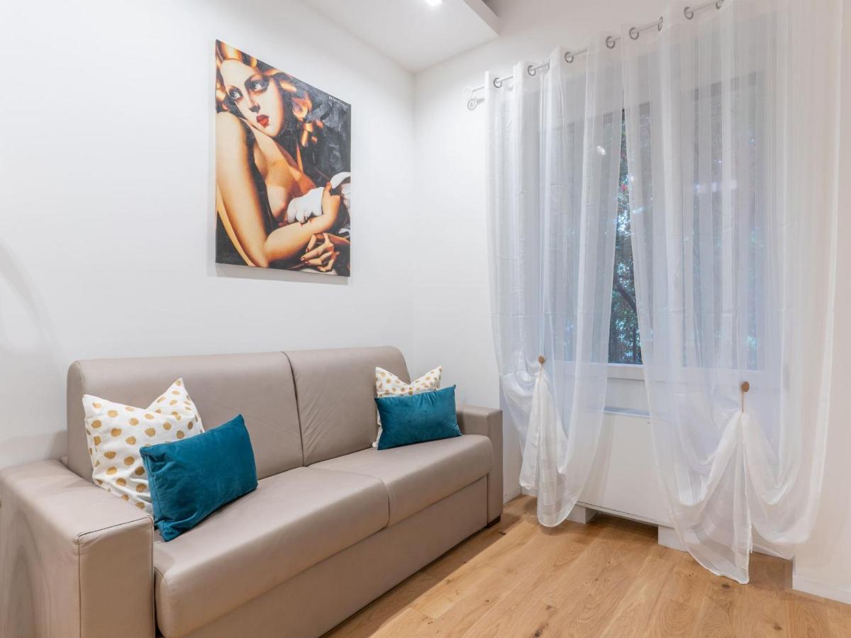 The Best Rent - Gorgeous One-Bedroom Apartment In Ticinese Milan Exterior photo