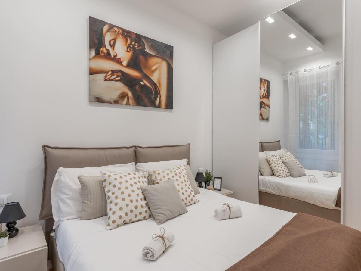 The Best Rent - Gorgeous One-Bedroom Apartment In Ticinese Milan Exterior photo
