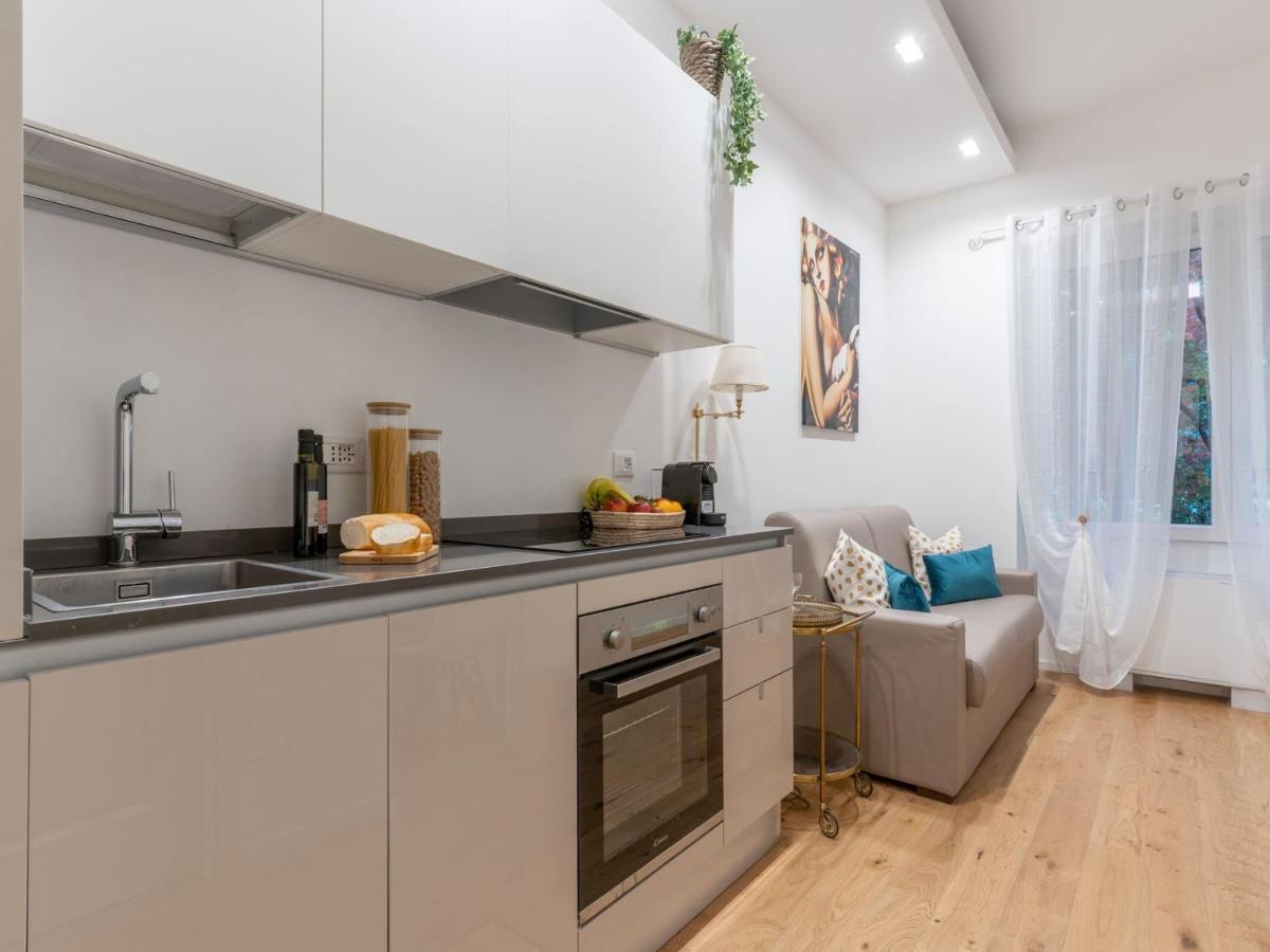 The Best Rent - Gorgeous One-Bedroom Apartment In Ticinese Milan Exterior photo