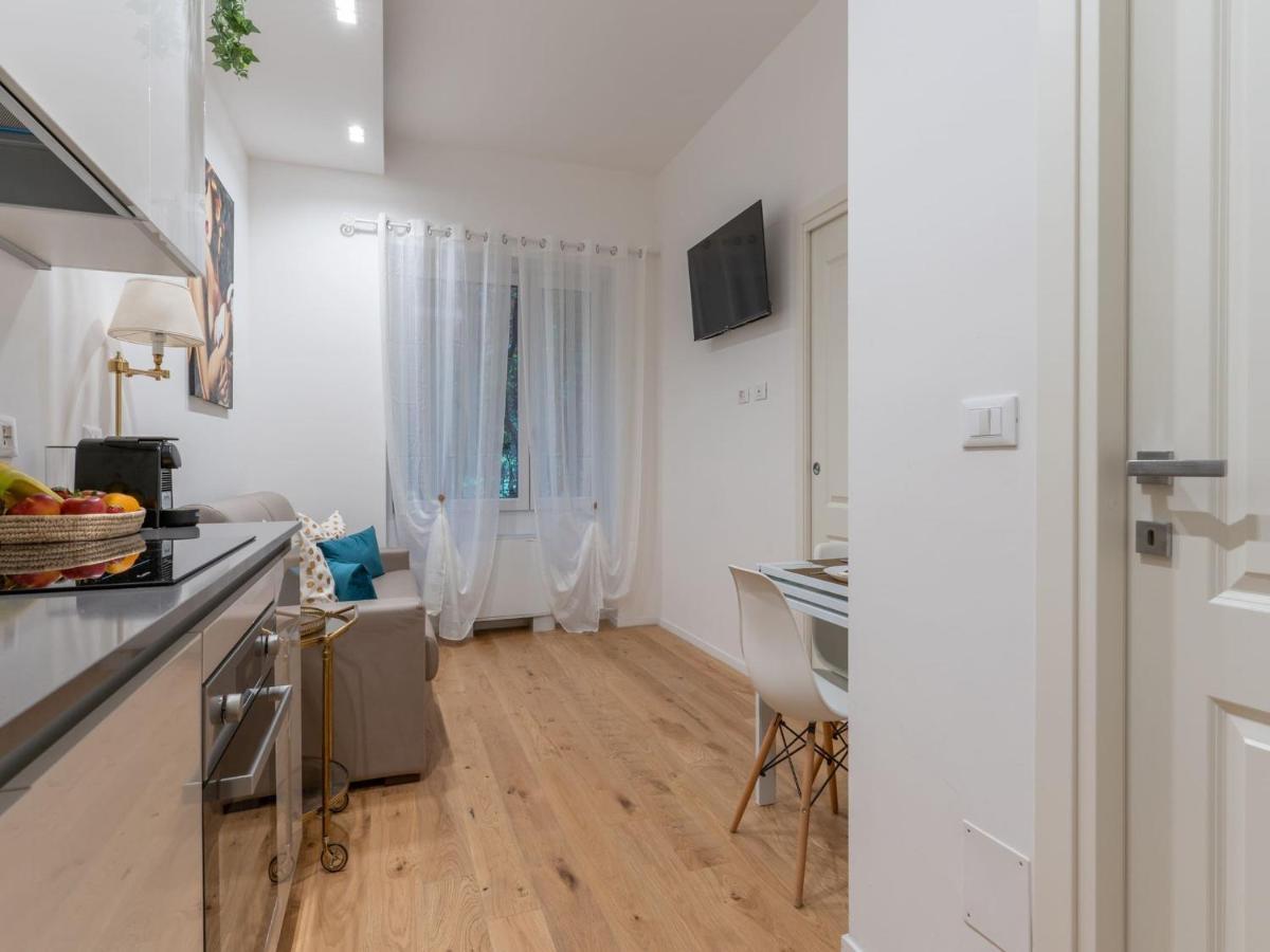 The Best Rent - Gorgeous One-Bedroom Apartment In Ticinese Milan Exterior photo